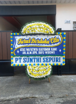 Papan Bunga Duka di Panggung Kidul