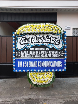Papan Bunga Duka di Panggung Kidul